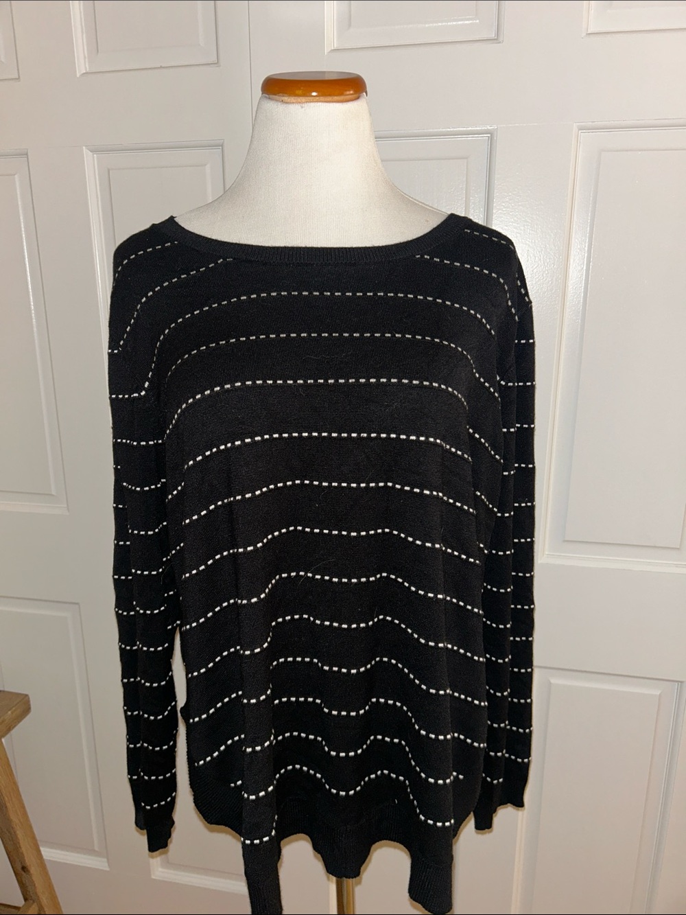 Women's Lety and Me Black Stripe Lightweight Knit Sweater